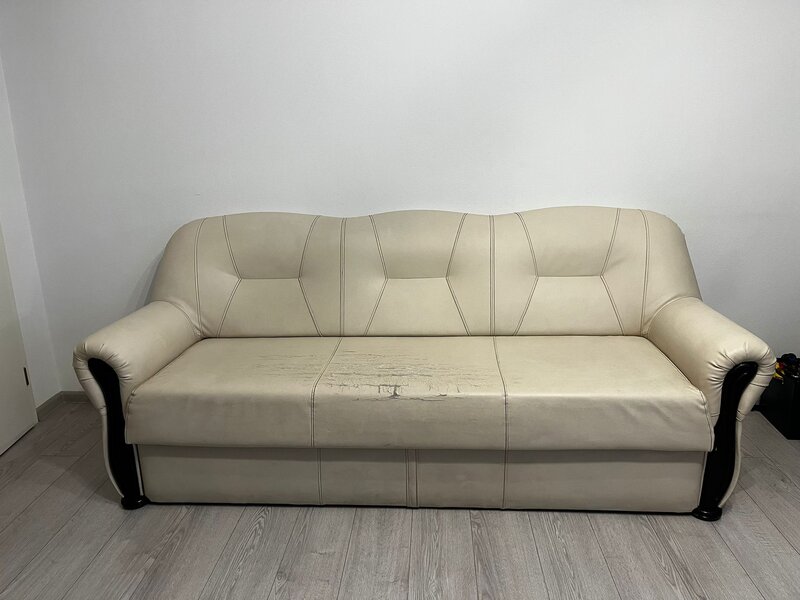 Canapea extensibila gratuita – necesita retapitare