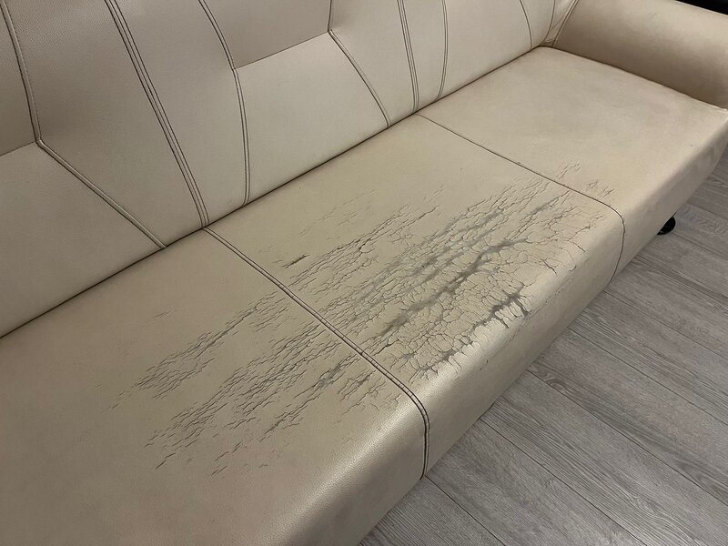 Canapea extensibila gratuita – necesita retapitare